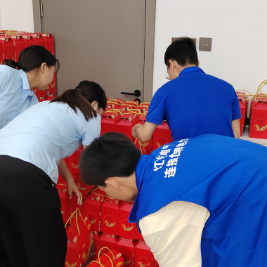 pp电子电气集团组织开展“仲夏端午，，，肆意放粽”主题系列活动
