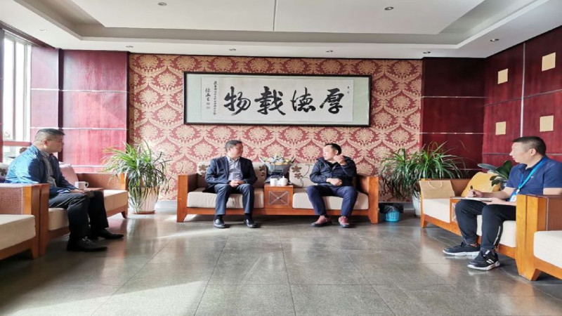 市委常委、宣传部长范晓东走访慰问pp电子电气集团董事长林中华