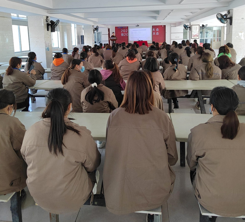 pp电子电气集团举行“女性魅力课堂”